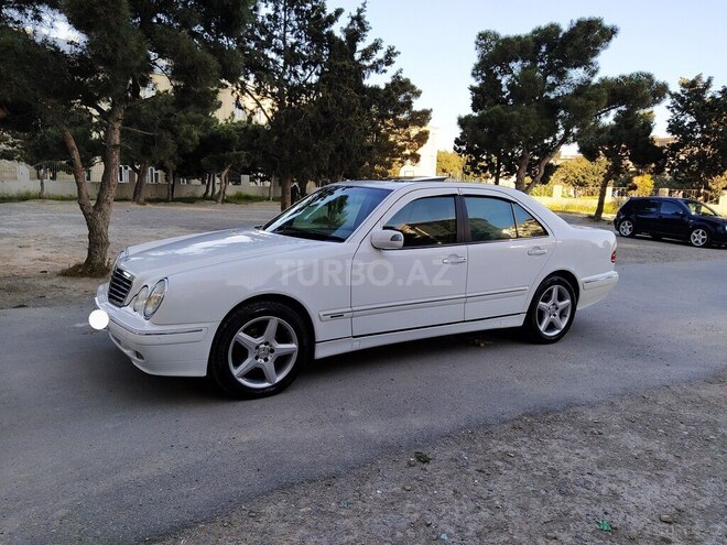 Mercedes E 240 2000, 268,000 km - 2.6 l - Bakı