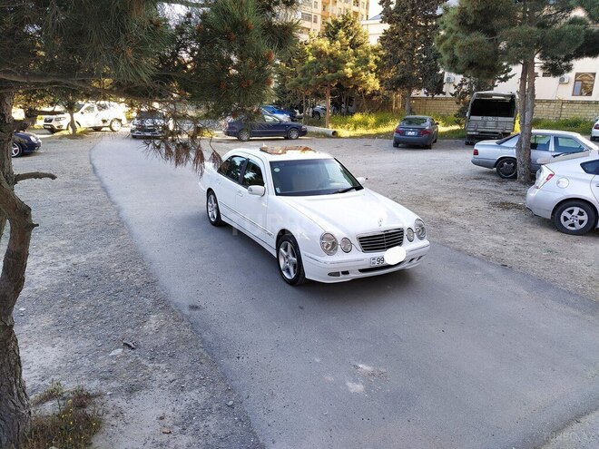 Mercedes E 240 2000, 268,000 km - 2.6 l - Bakı
