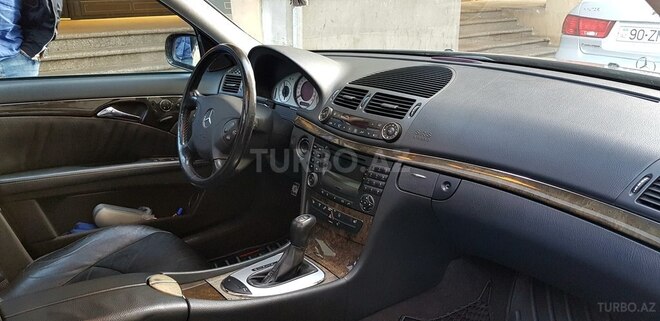 Mercedes E 240 2002, 225,000 km - 2.6 л - Bakı