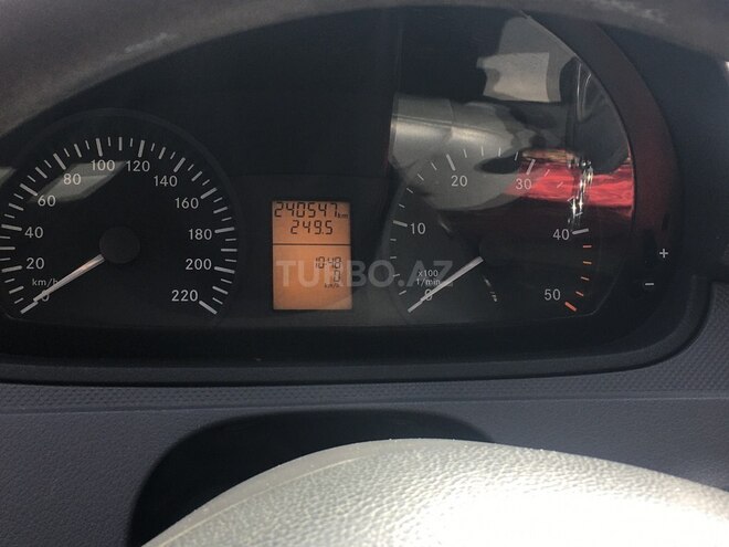 Mercedes Vito 111 2011, 240,547 km - 2.2 l - Gədəbəy
