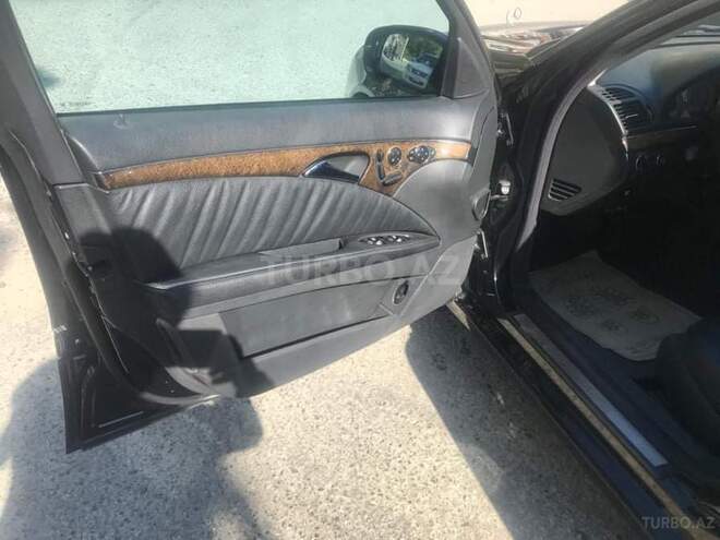 Mercedes E 350 2004, 270,000 km - 3.5 l - Bakı