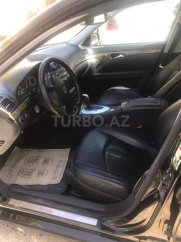 Mercedes E 350 2004, 270,000 km - 3.5 l - Bakı