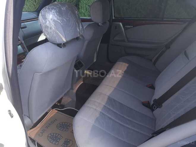 Mercedes E 240 1998, 224,650 km - 2.4 l - Bakı