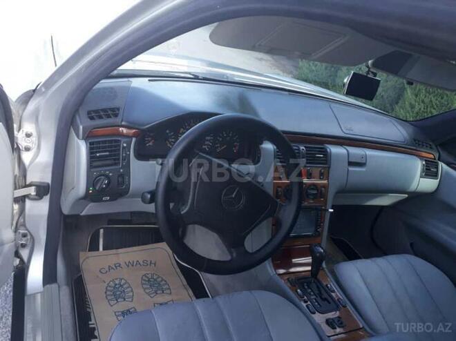 Mercedes E 240 1998, 224,650 km - 2.4 l - Bakı