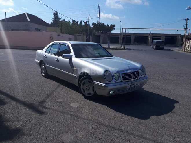 Mercedes E 240 1998, 224,650 km - 2.4 l - Bakı
