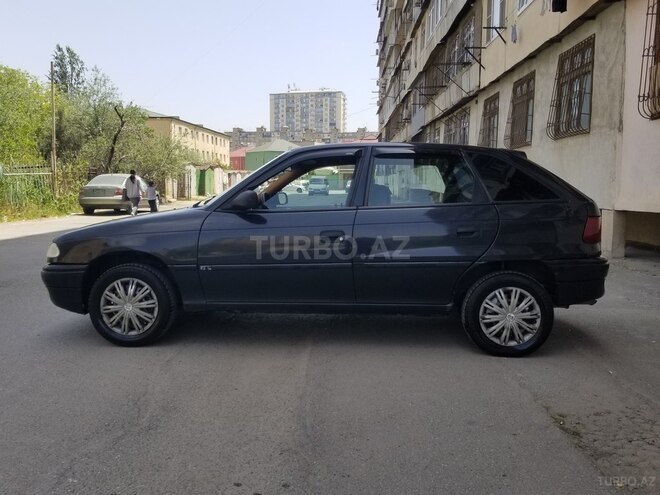 Opel Astra 1996, 416,500 km - 1.6 л - Bakı