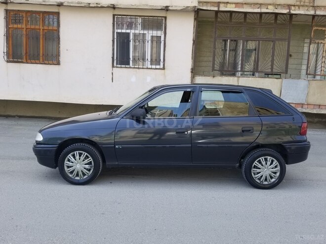 Opel Astra 1996, 416,500 km - 1.6 л - Bakı