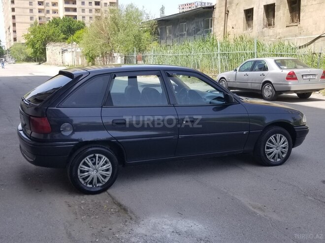 Opel Astra 1996, 416,500 km - 1.6 л - Bakı