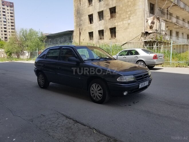 Opel Astra 1996, 416,500 km - 1.6 л - Bakı