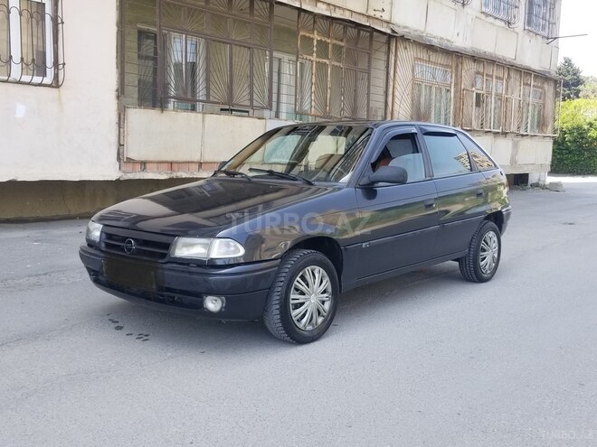 Opel Astra 1996, 416,500 km - 1.6 л - Bakı