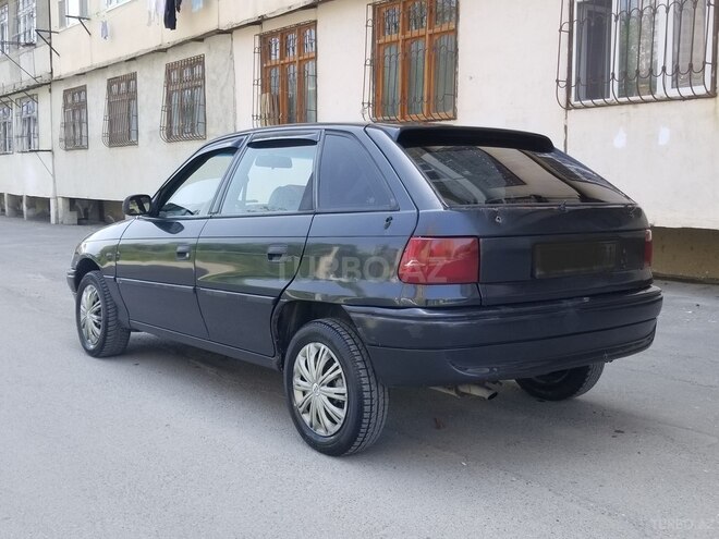 Opel Astra 1996, 416,500 km - 1.6 л - Bakı