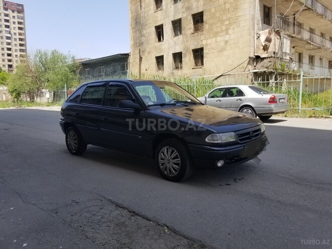 Opel Astra 1996, 416,500 km - 1.6 л - Bakı