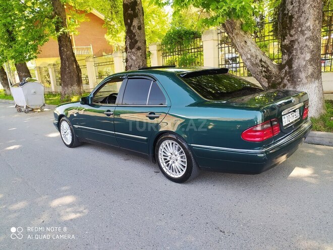 Mercedes E 320 1995, 385,000 km - 3.2 l - İsmayıllı