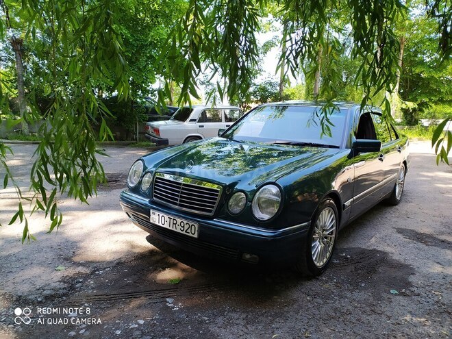 Mercedes E 320 1995, 385,000 km - 3.2 l - İsmayıllı