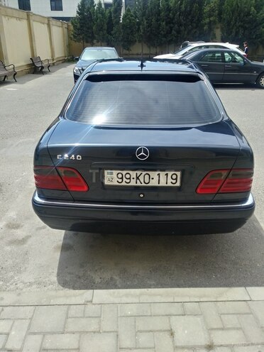 Mercedes E 240 1998, 318,000 km - 2.4 l - Bakı