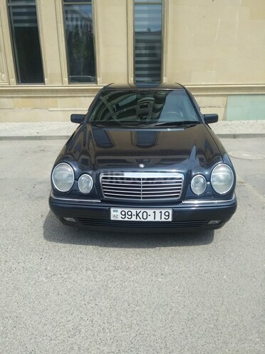 Mercedes E 240 1998, 318,000 km - 2.4 l - Bakı