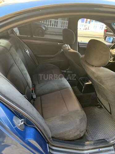 BMW 320 2002, 257,000 km - 2.0 l - Bakı