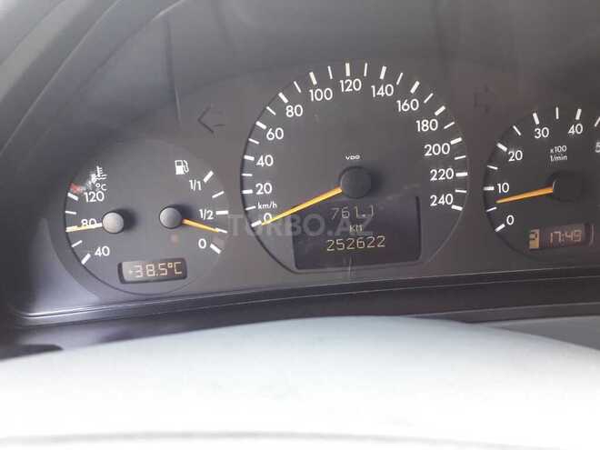 Mercedes E 240 2001, 252,000 km - 2.4 l - Ağdam