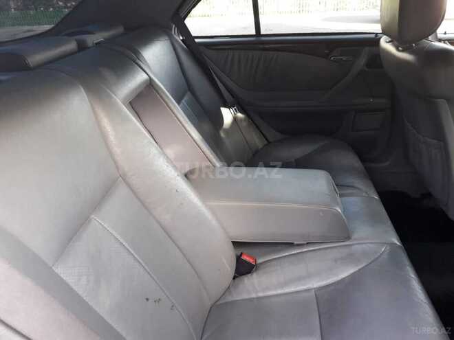 Mercedes E 240 2001, 252,000 km - 2.4 l - Ağdam