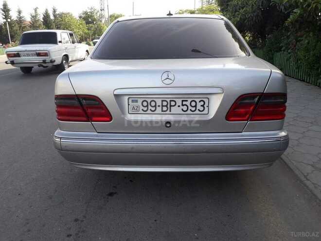 Mercedes E 240 2001, 252,000 km - 2.4 l - Ağdam