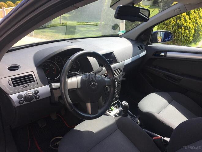 Opel Astra 2006, 260,000 km - 1.3 л - Bakı