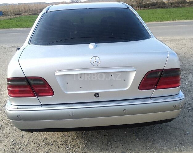 Mercedes E 230 1997, 365,000 km - 2.5 l - Füzuli