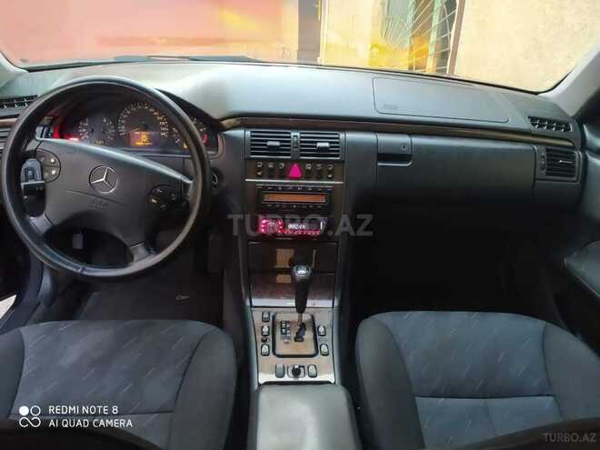 Mercedes E 240 2000, 230,000 km - 2.4 l - Bakı