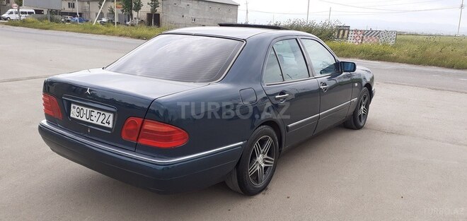 Mercedes E 230 1996, 242,389 km - 2.3 l - Cəlilabad