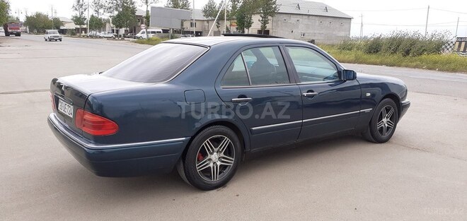 Mercedes E 230 1996, 242,389 km - 2.3 l - Cəlilabad