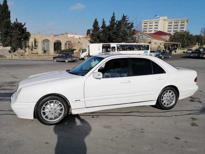 Mercedes E 220 1999, 490,000 km - 2.2 l - Bakı