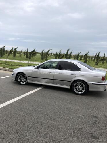 BMW 528 1999, 282,000 km - 2.8 l - Sumqayıt