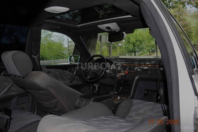 Mercedes E 240 2000, 277,000 km - 2.4 l - Şəki
