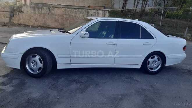 Mercedes E 220 2001, 384,700 km - 2.2 l - Bakı