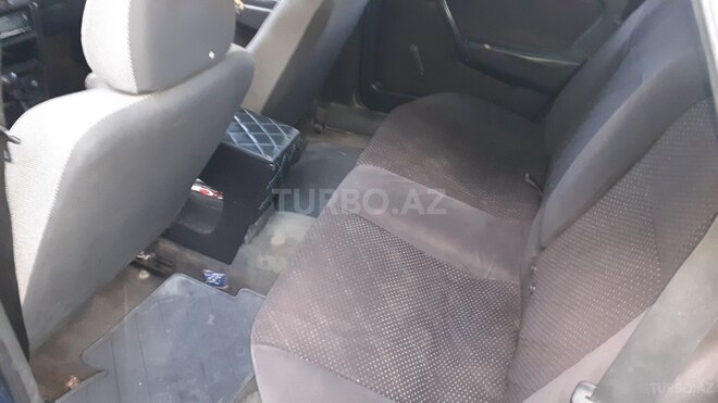 Opel Vectra 1993, 360,000 km - 1.7 л - Bakı