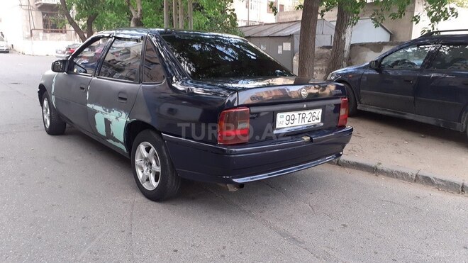 Opel Vectra 1993, 360,000 km - 1.7 л - Bakı