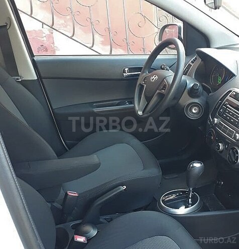 Hyundai i20 2012, 17,000 km - 1.4 л - Bakı