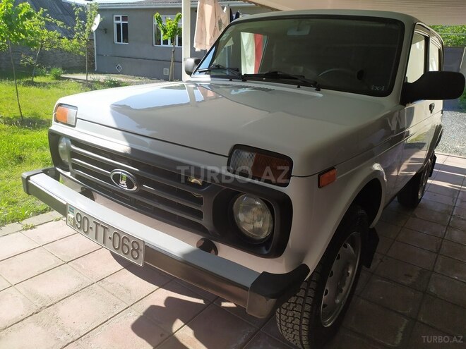 LADA (VAZ) Niva 2015, 98,000 km - 1.7 л - Zaqatala