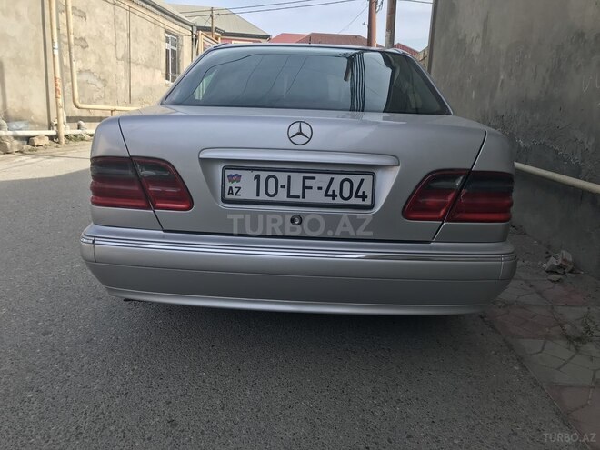Mercedes E 280 2001, 291,000 km - 2.8 l - Bakı