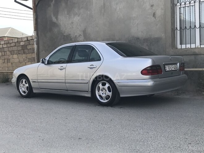 Mercedes E 280 2001, 291,000 km - 2.8 l - Bakı