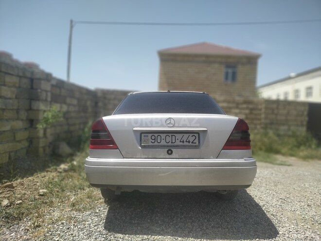 Mercedes C 220 1993, 176,548 km - 2.2 l - Bakı