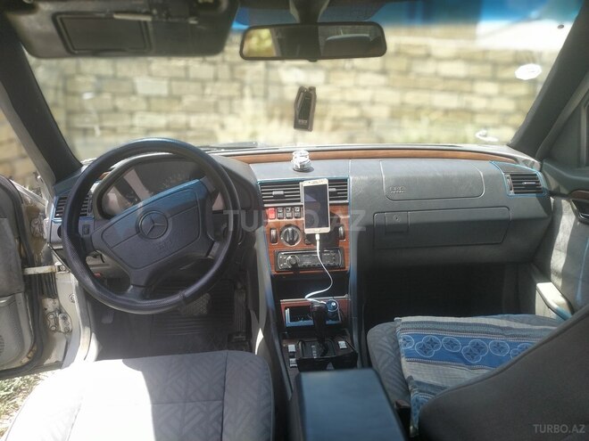 Mercedes C 220 1993, 176,548 km - 2.2 l - Bakı