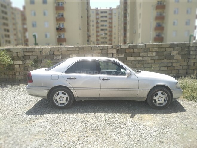 Mercedes C 220 1993, 176,548 km - 2.2 l - Bakı