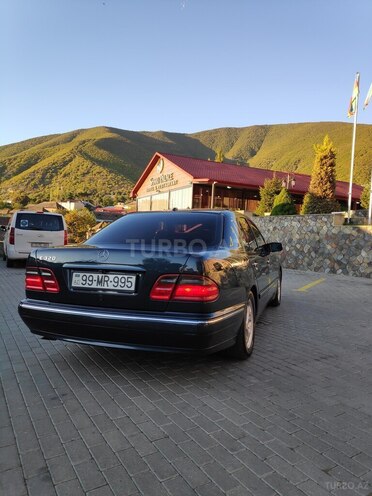 Mercedes E 320 2000, 231,000 km - 3.2 l - Bakı