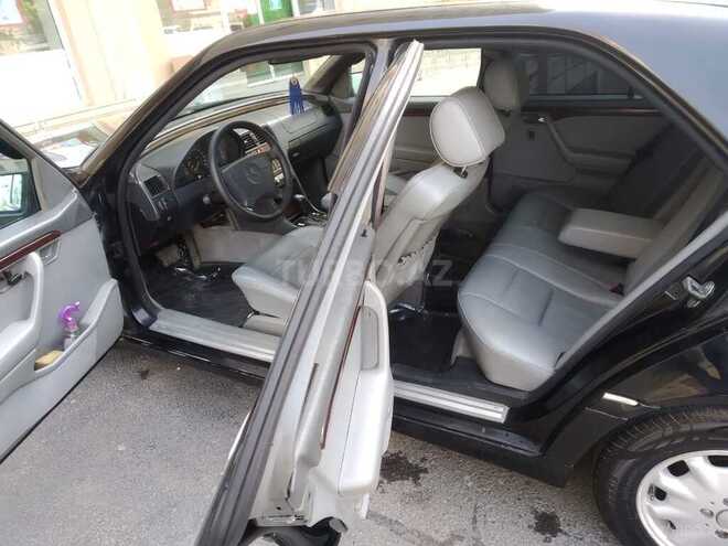 Mercedes C 220 1995, 261,000 km - 2.2 l - Bakı