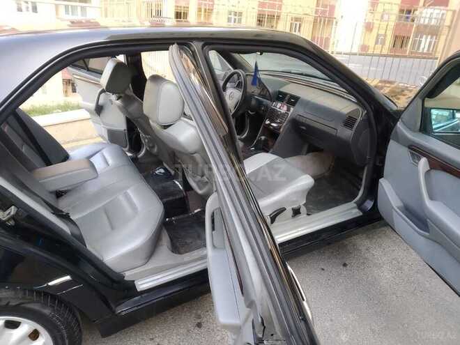 Mercedes C 220 1995, 261,000 km - 2.2 l - Bakı