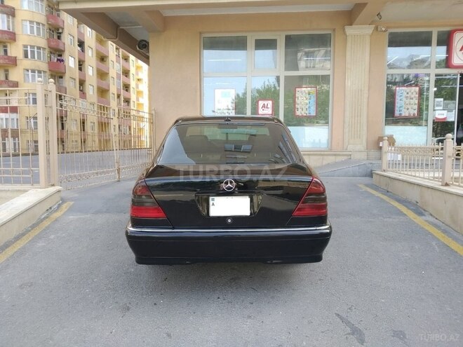 Mercedes C 220 1995, 261,000 km - 2.2 l - Bakı