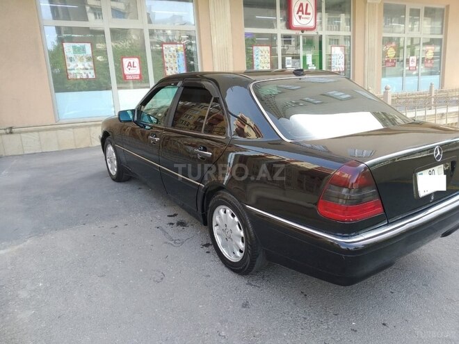Mercedes C 220 1995, 261,000 km - 2.2 l - Bakı
