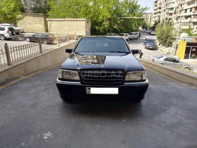 Mercedes C 220 1995, 261,000 km - 2.2 l - Bakı