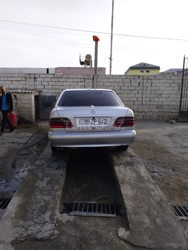 Mercedes E 300 1997, 374,000 km - 3.0 л - Bakı