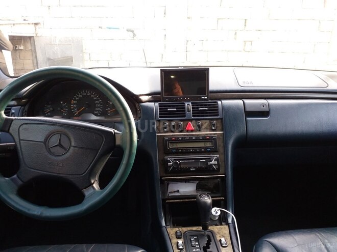 Mercedes E 300 1997, 374,000 km - 3.0 л - Bakı